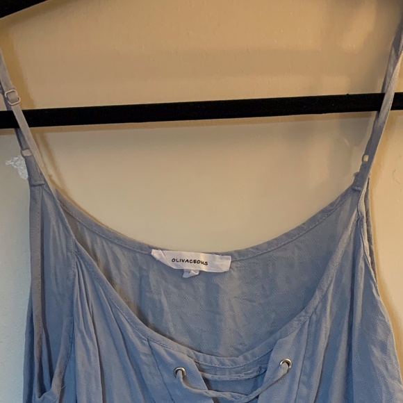 Light blue tank with pretty cross up in the middle - Picture 3 of 5